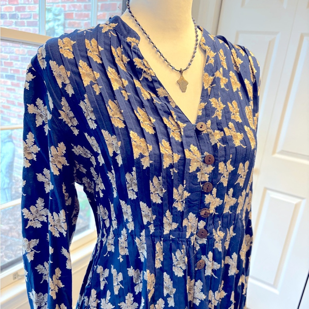 April Cornell blue dress with pleats and acorn print